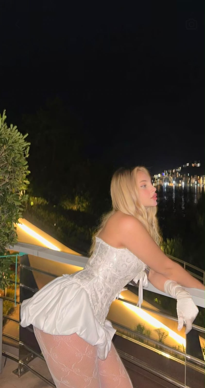 Özge